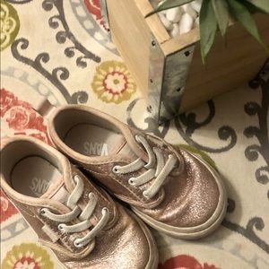 Adorable Sparkly Vans 💕